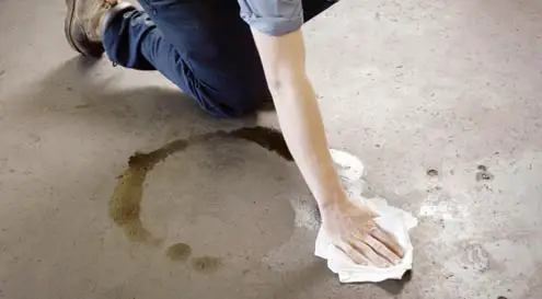 Step by Step On How to Clean Cooking Oil Off Concrete Easily