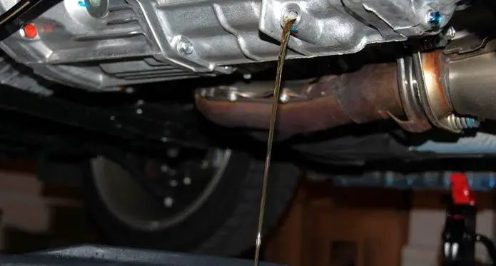 How to Clean Transmission Fluid Off Engine