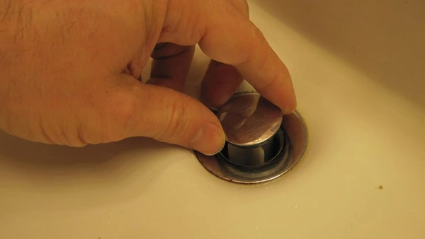 Can I Rinse Paint Brushes in the Sink Without Clogging Up the Drain