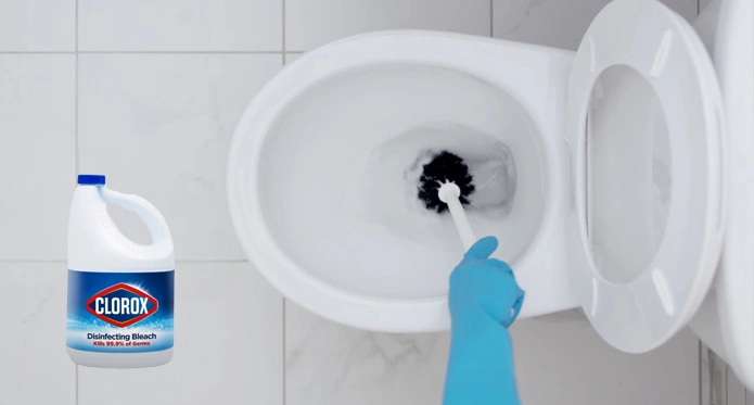 Dangers of Mixing Toilet Bowl Cleaner With Bleach