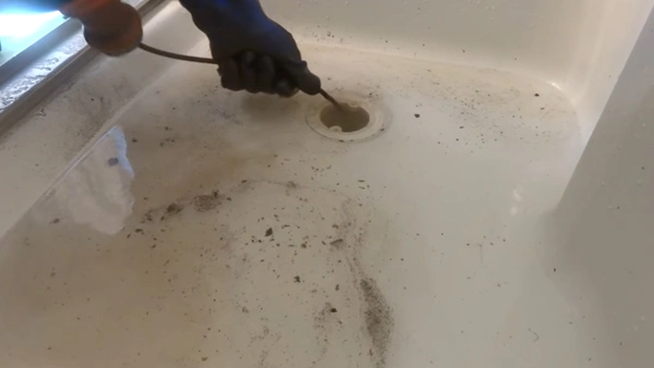 How to Clean Sand from a Bathtub Drain