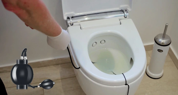 How to Plug a Toilet Bowl for Cleaning
