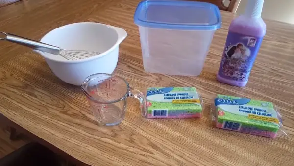 Clean Shower Doors with a Dryer Sheet