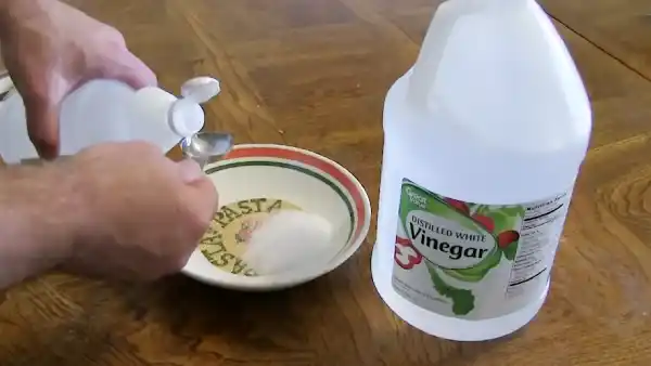 Clean the Marble Shower Using Vinegar