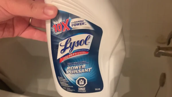 Can Toilet Bowl Cleaner Be Used On A Bathtub: 4 Methods