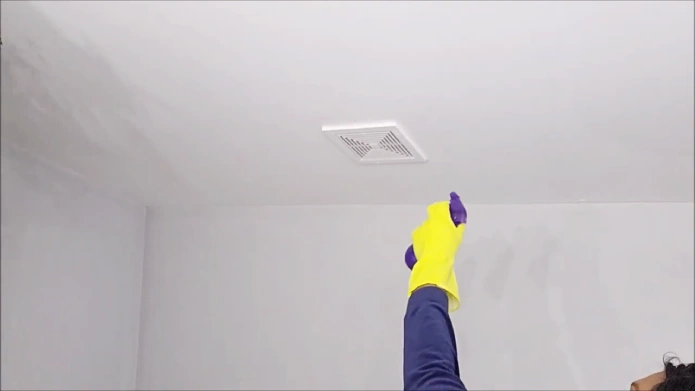 How To Clean Yellow Spots On Bathroom Ceiling