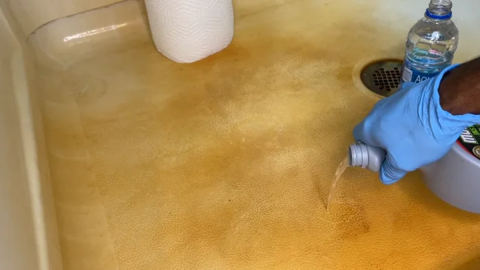 Shower Cleaner for Iron Stains