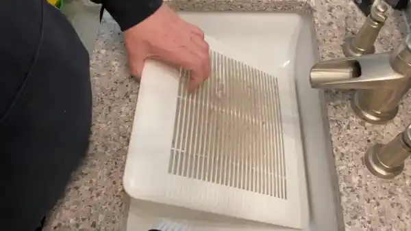 How To Clean Bathroom Exhaust Fan With Light Easy 10 Steps 8029