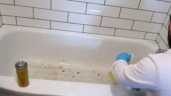 How Often Should You Bleach Your Bathtub