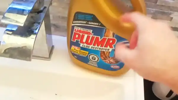 Do plumbers recommend liquid plumbers