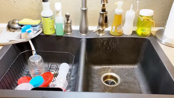 How to Clean a Black Porcelain Kitchen Sink: 4 Methods Step-By-Step